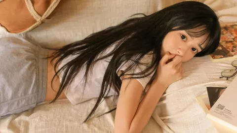 成都奥迪男子盗铝型材